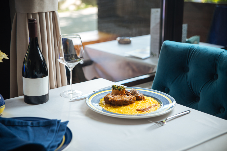 Risotto alla milanese e vino: guida agli abbinamenti perfetti Risotto alla milanese e vino: guida agli abbinamenti perfetti